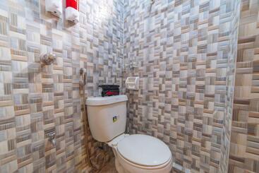 هتل Reddoorz At San Antonio Binan Laguna