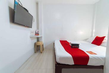 هتل Reddoorz At San Antonio Binan Laguna