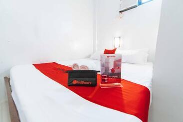 هتل Reddoorz At San Antonio Binan Laguna