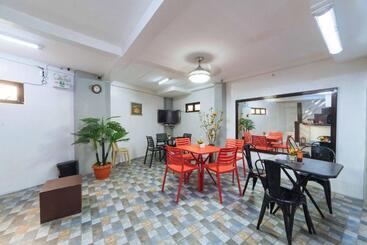 هتل Reddoorz At San Antonio Binan Laguna