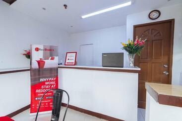 هتل Reddoorz At San Antonio Binan Laguna