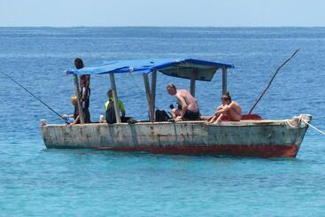هتل The Beach Crab Resort