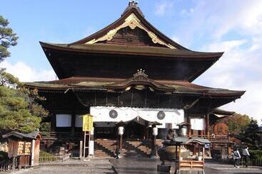 ریوکان 金剛寺 宿坊 成穂院