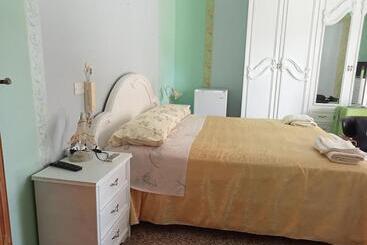 تختخواب و صبحانه Villa Dei Principi