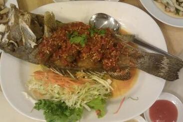 هتل Baan Talay See Cream Resort