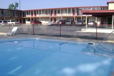 مُتل Norton Shores Inn