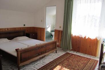 پانسیون Central Guesthouse
