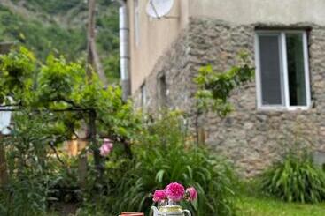 پانسیون Barbara S Eco Cozy Guesthouse