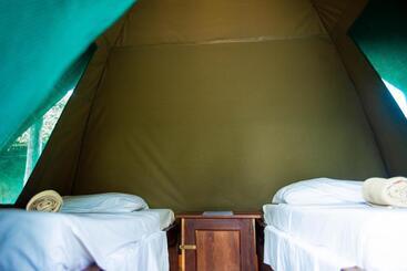 استراحتگاه Butiama Marine Camp