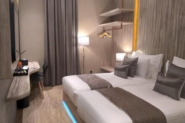 هتل De Paris