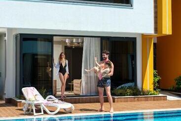 هتل Elysium Green Suites