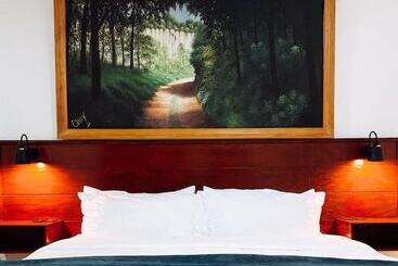 Verdant Hotel & Holistic Experience