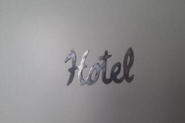 هتل Hôtel Des Voyageurs