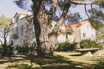 ホテル Casas De Campo Villa D Almeida