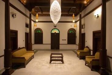 هتل Villa De 1945