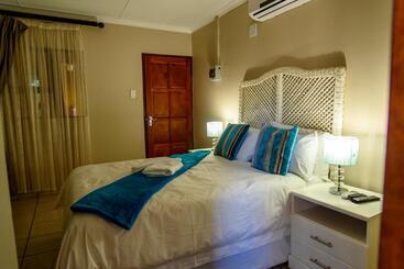 膳宿费 Hlulani Guest House