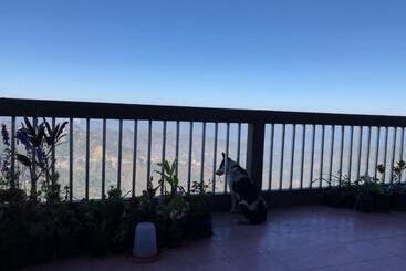 تختخواب و صبحانه Aizawl