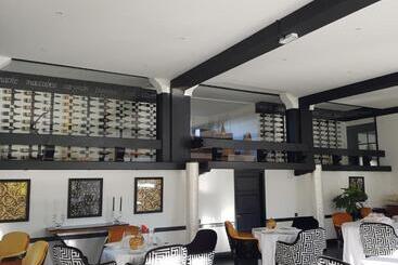 هتل Hôtel Du Barry Resort & Spa