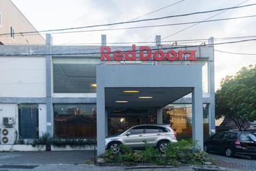 פנסיון Reddoorz Near Bahu Mall Manado