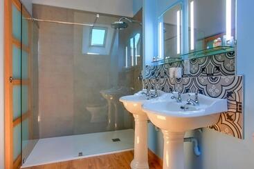 تختخواب و صبحانه Maison Grandsire Chambres D Hôtes