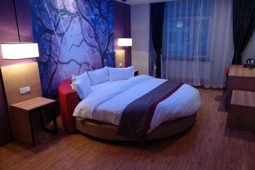 Thank Inn Chain Hotel Qinghai Yushu County Kangba Commercial City