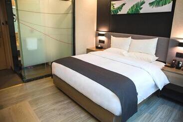 هتل Up And In Guizhou Qian Southwest Xingyi City Mengle City