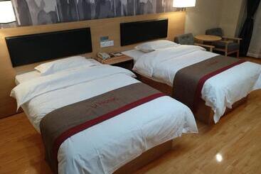 Thank Inn Chain Hotel Qinghai Yushu County Kangba Commercial City