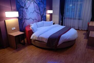 Thank Inn Chain Hotel Qinghai Yushu County Kangba Commercial City