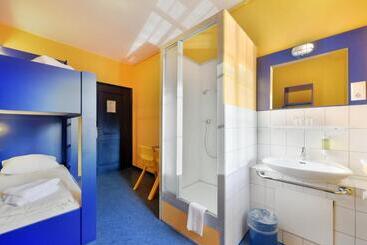 Bed Nbudget Expo Hostel Rooms
