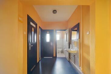 Bed Nbudget Expo Hostel Rooms