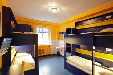 Bed Nbudget Expo Hostel Rooms