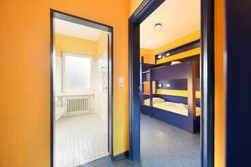 Bed Nbudget Expo Hostel Rooms