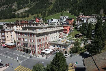 ホテル Bernina