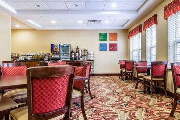 هتل Comfort Inn & Suites Scarborough Portland