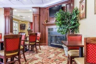 هتل Comfort Inn & Suites Scarborough Portland