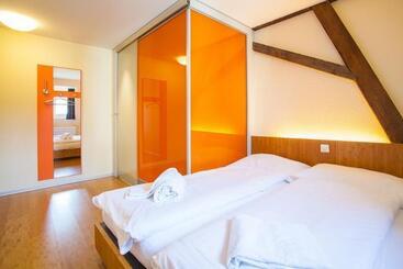 Easyhotel Basel   Self Service And Self Check In