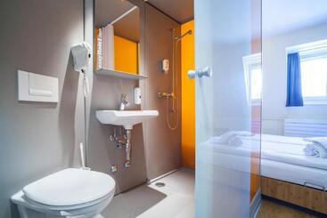 Easyhotel Basel   Self Service And Self Check In