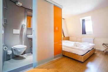 Easyhotel Basel   Self Service And Self Check In