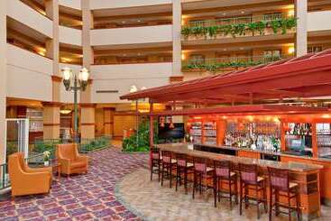 هتل Embassy Suites By Hilton Charleston Airport Convention Ctr