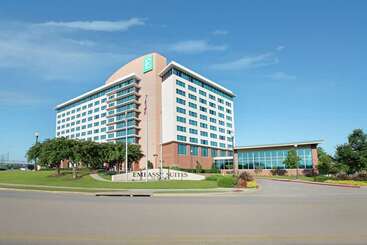 هتل Embassy Suites By Hilton Huntsville