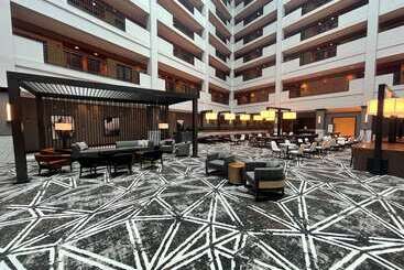 هتل Embassy Suites By Hilton Huntsville