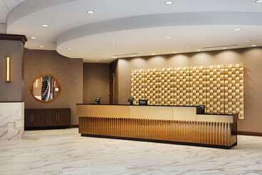 هتل Embassy Suites By Hilton Huntsville