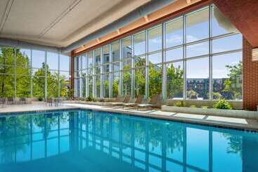 هتل Embassy Suites By Hilton Huntsville