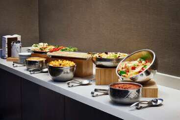 هتل Embassy Suites By Hilton Huntsville