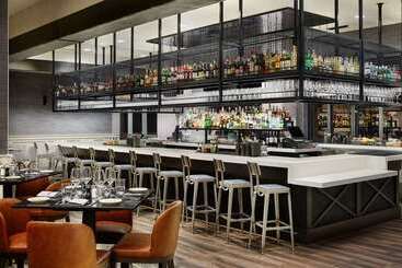 هتل Embassy Suites By Hilton Huntsville