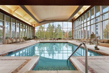 هتل Embassy Suites By Hilton Huntsville