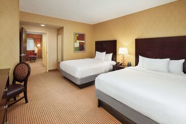 هتل Embassy Suites By Hilton Huntsville