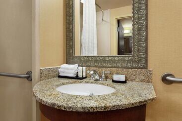 هتل Embassy Suites By Hilton Huntsville