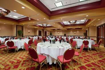 هتل Embassy Suites By Hilton Huntsville
