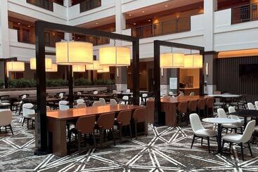 هتل Embassy Suites By Hilton Huntsville